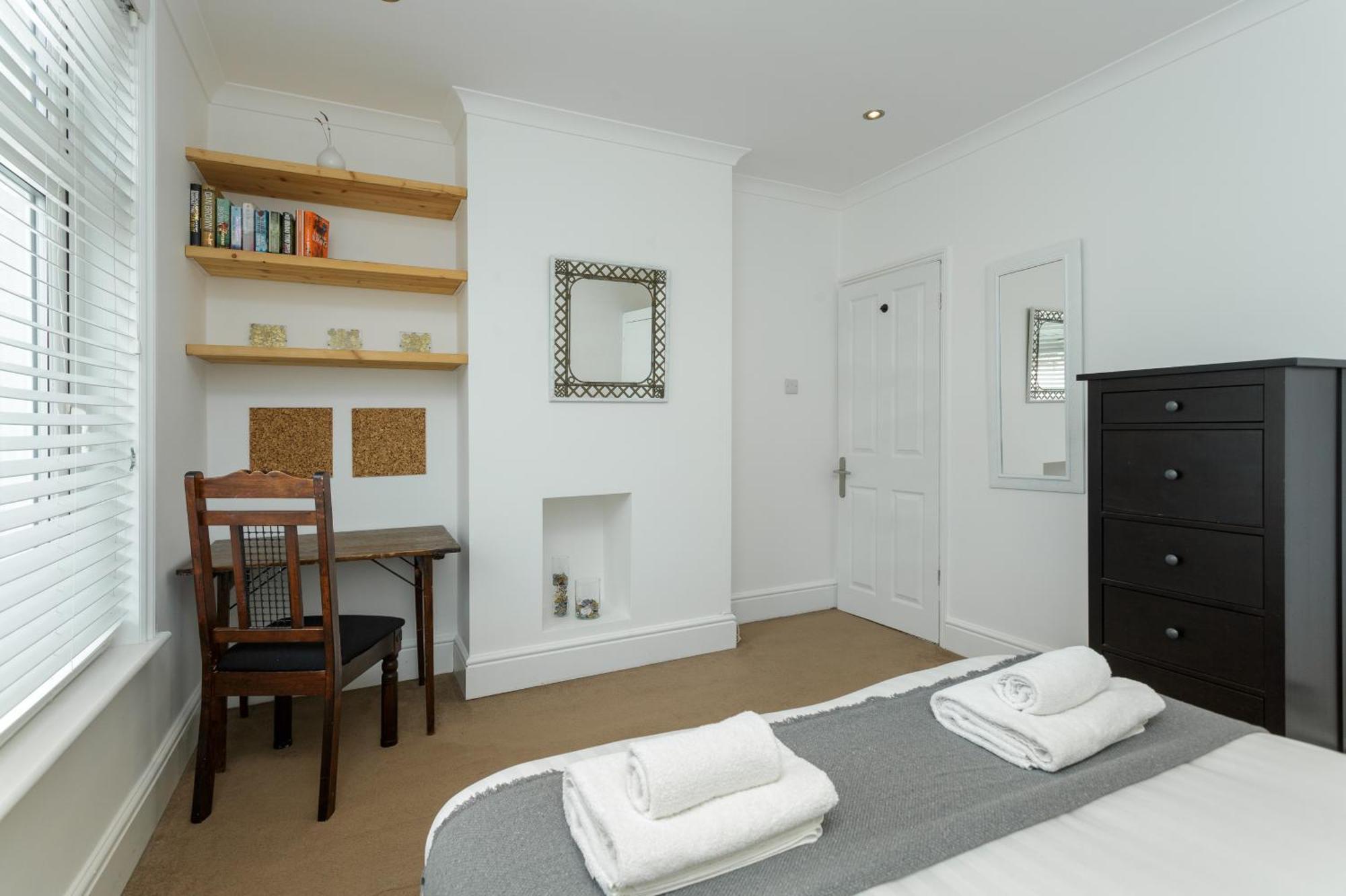 Percy Terrace - Charming 2 Bedroom Town House 朴次茅斯 外观 照片
